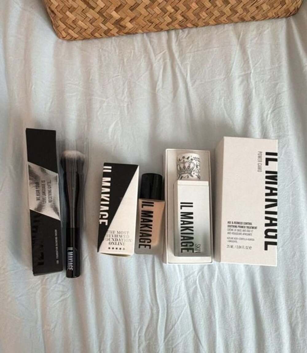 IL Makiage Skin Makeup Bundle Flawless Foundation, Age Redness Primer & Brush